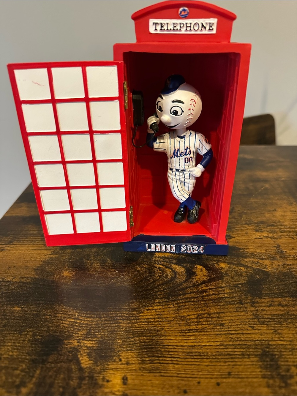 Mets Baseball Figure in Red London Telephone Booth collectible